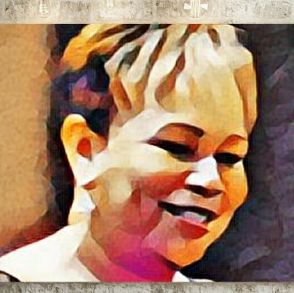 Meet your Posher, Karen - Picture 3 of 3